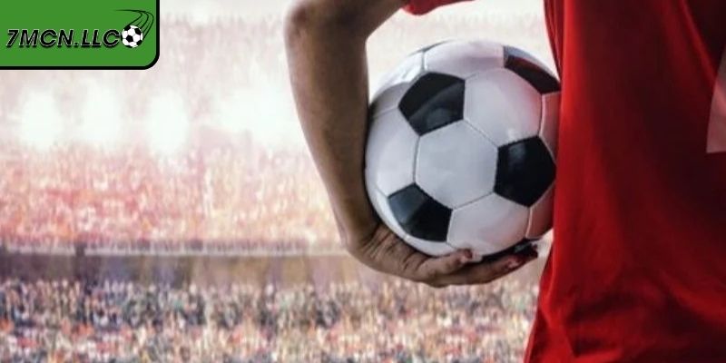 1 quả bóng đá bao nhiêu tiền theo từng phân khúc giá