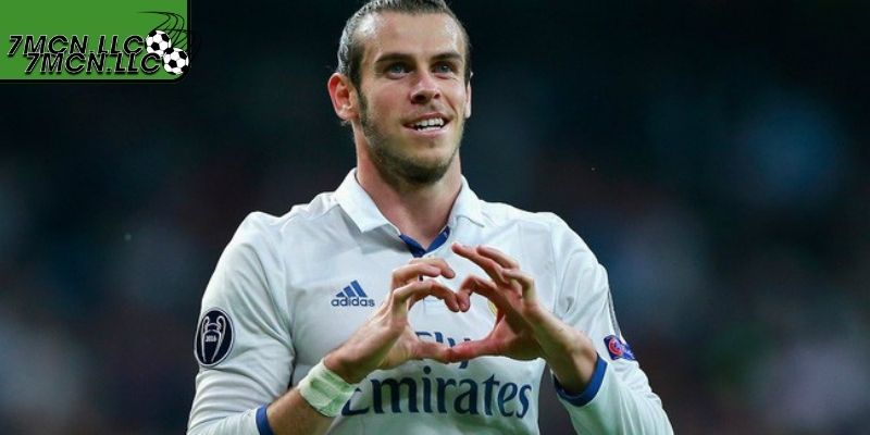 Gareth Bale sở hữu kỹ thuật ném biên giàu sức mạnh