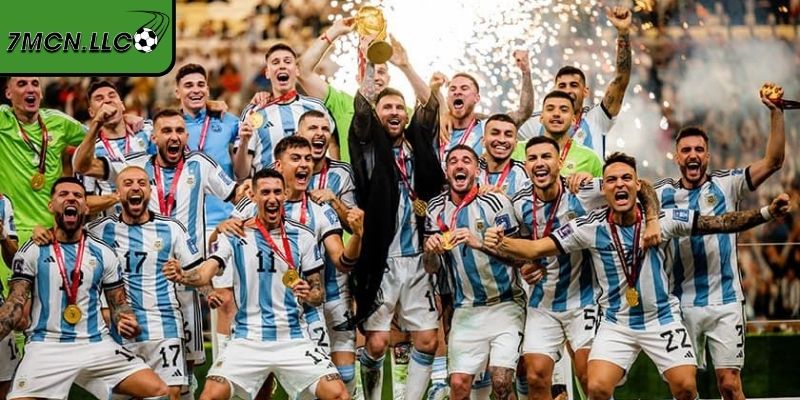 Messi Có Bao Nhiêu Danh Hiệu? Toàn Bộ Thành Tích Vĩ Đại 3 Những chiếc cúp đánh dấu thời kỳ hoàng kim của Barcelona